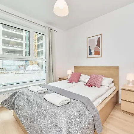 Centrum Poludnie With Parking By Renters * Breslavia