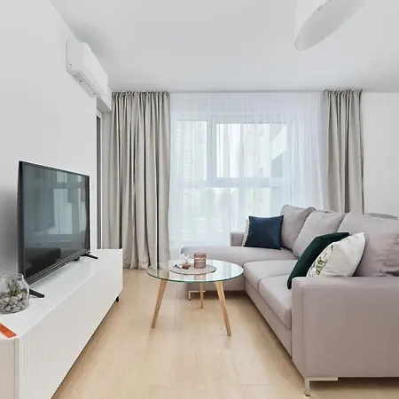 Centrum Poludnie With Parking By Renters * Breslavia