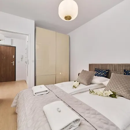 Centrum Poludnie With Parking By Renters Breslavia