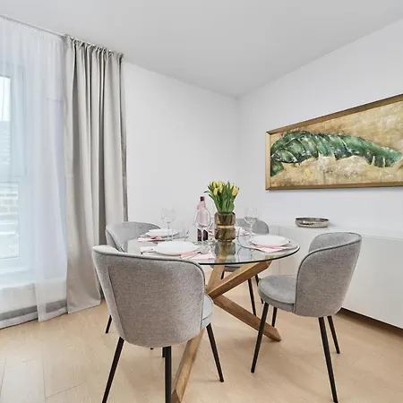 Appartamento Centrum Poludnie With Parking By Renters Breslavia